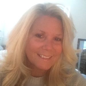 Meet your Posher, Dena